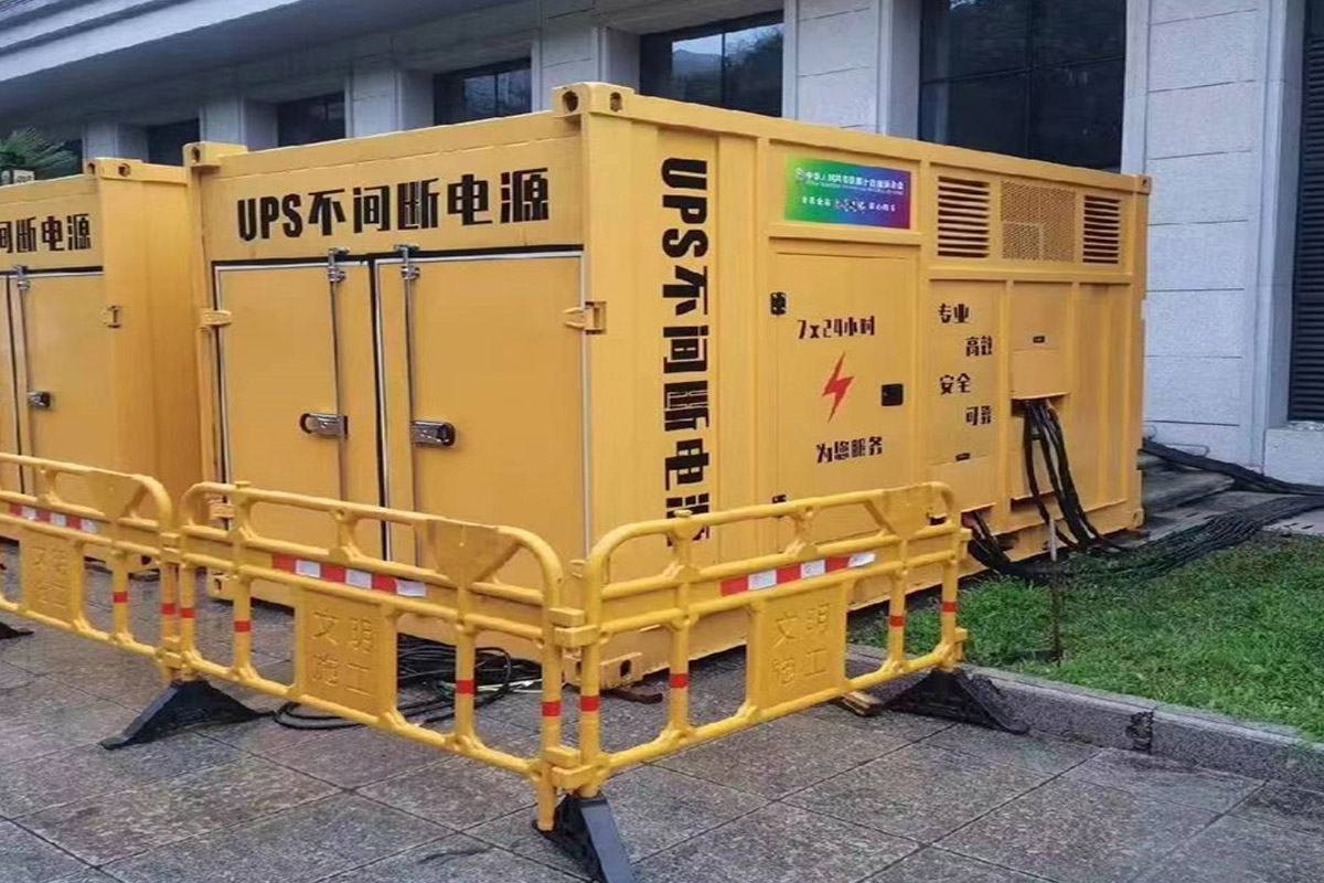竞秀发电机租赁施工现场